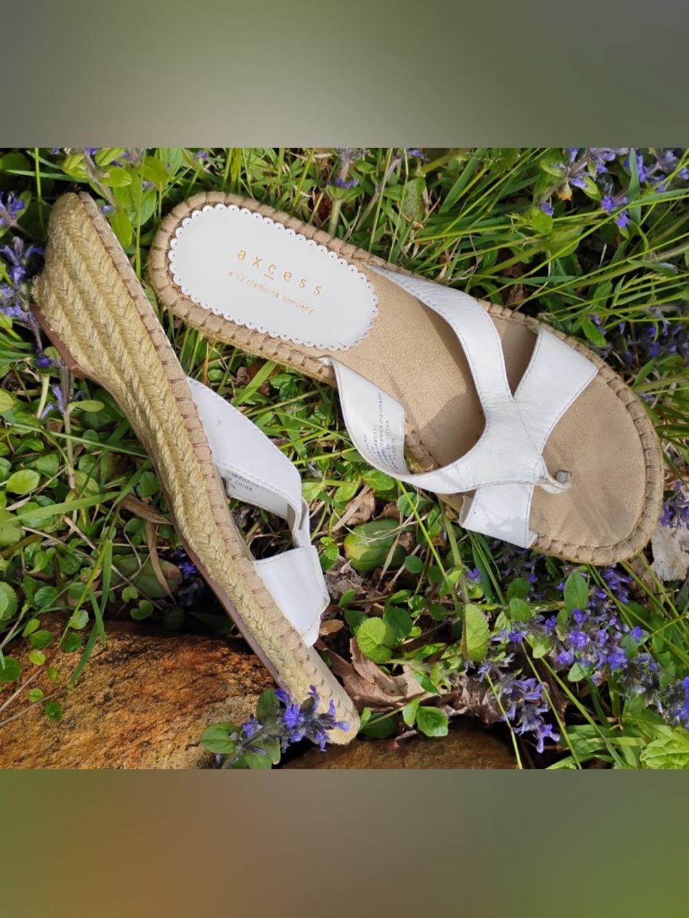 Axcess White Leather Sandals Crisscross Straps Size 8